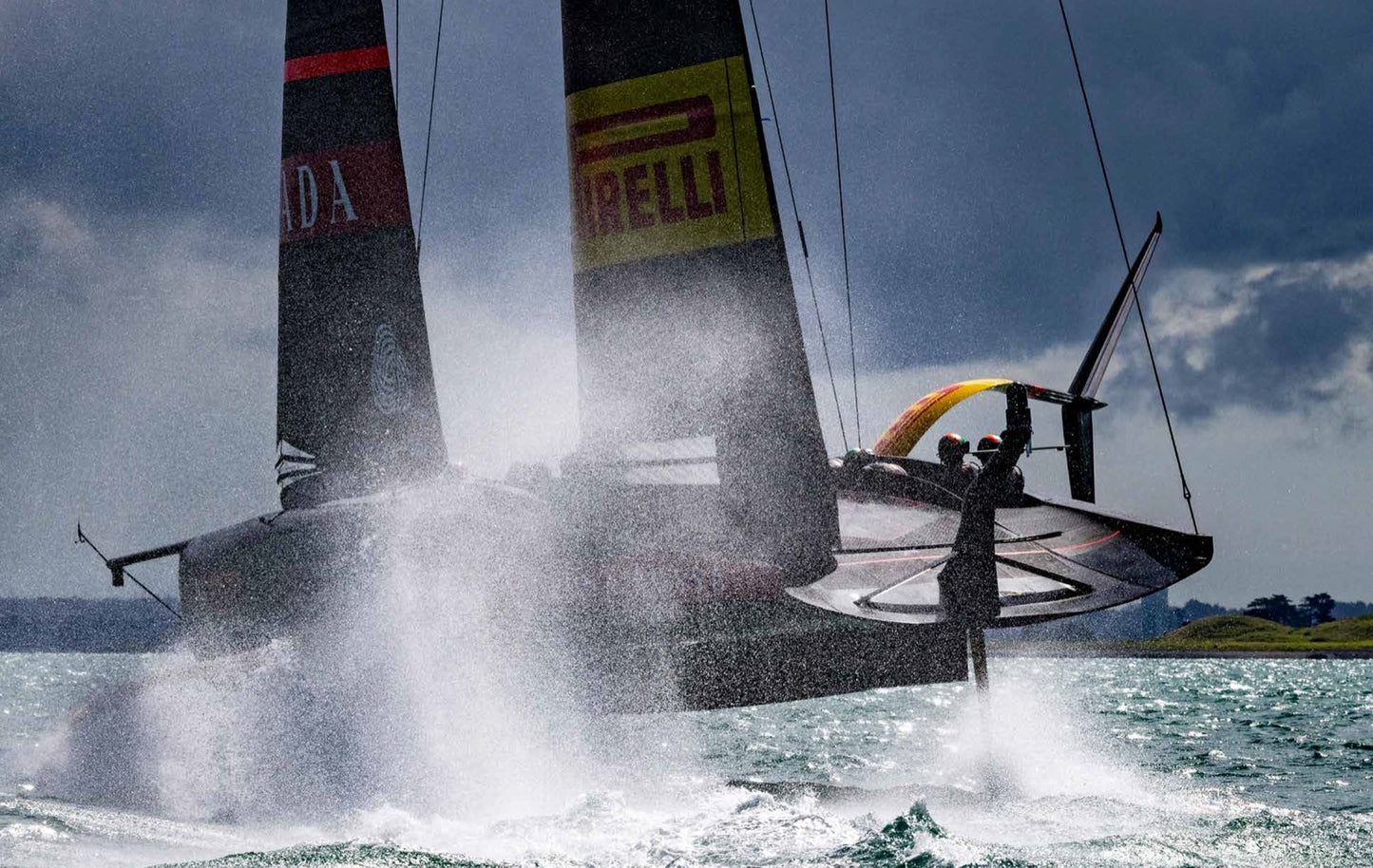 Red Moon. Illustrated edition