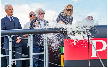 Red Moon. Illustrated edition